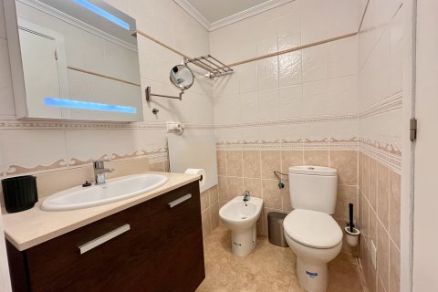 Kaupunkipientalo myytävänä Torrevieja, Alicante, Espanja, 2 makuuhuonetta, 70 m2 No. 138384 - kuva 15