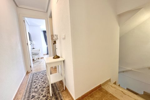 Kaupunkipientalo myytävänä Torrevieja, Alicante, Espanja, 2 makuuhuonetta, 70 m2 No. 138384 - kuva 21
