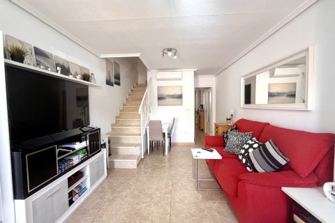 Kaupunkipientalo myytävänä Torrevieja, Alicante, Espanja, 2 makuuhuonetta, 70 m2 No. 138384 - kuva 6