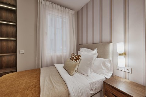 Apartament w Madrid, Hiszpania 4 sypialnie, 115 mkw. nr 179921 – zdjęcie 25