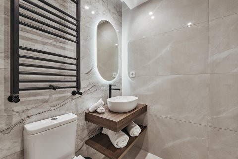 Apartament w Madrid, Hiszpania 4 sypialnie, 115 mkw. nr 179921 – zdjęcie 20