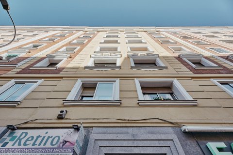 Apartament w Madrid, Hiszpania 4 sypialnie, 115 mkw. nr 179921 – zdjęcie 27