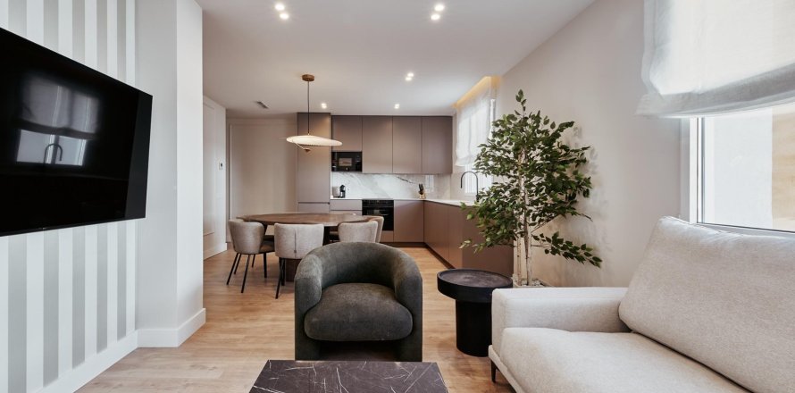 Apartament w Madrid, Hiszpania 4 sypialnie, 115 mkw. nr 179921