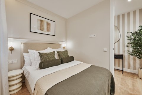 Apartament w Madrid, Hiszpania 4 sypialnie, 115 mkw. nr 179921 – zdjęcie 13
