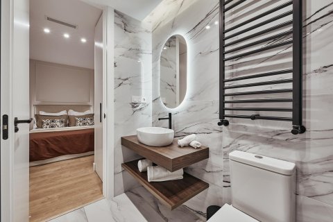 Apartament w Madrid, Hiszpania 4 sypialnie, 115 mkw. nr 179921 – zdjęcie 24