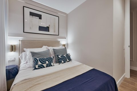 Apartament w Madrid, Hiszpania 4 sypialnie, 115 mkw. nr 179921 – zdjęcie 17