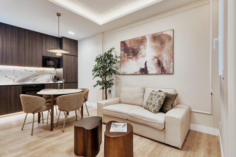 Huvila Madrid, Espanja 2 makuuhuonetta, 48 m2 No. 179924