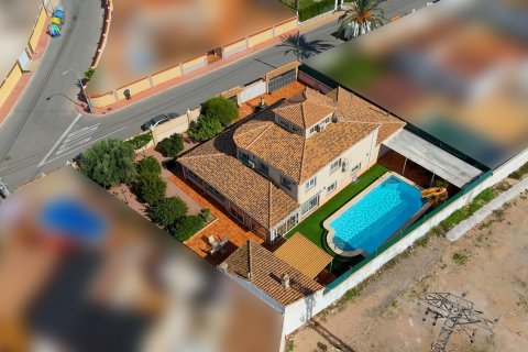 Willa Torrevieja, Alicante, Hiszpania 6 sypialni, 320 mkw. nr 140041 – zdjęcie 1