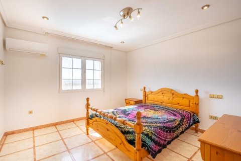 Willa Torrevieja, Alicante, Hiszpania 6 sypialni, 320 mkw. nr 140041 – zdjęcie 24