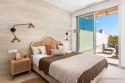 Kaupunkipientalo myytävänä Dolores, Alicante, Espanja, 3 makuuhuonetta, 97 m2 No. 154415 - kuva 8