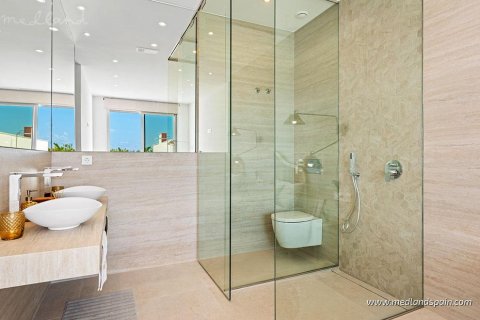 Kaupunkipientalo myytävänä Dolores, Alicante, Espanja, 3 makuuhuonetta, 97 m2 No. 154415 - kuva 9