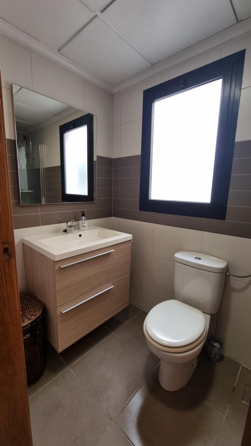 Apartment à Torrevieja, Alicante, Espagne 2 chambres, 75 m2 No. 182829