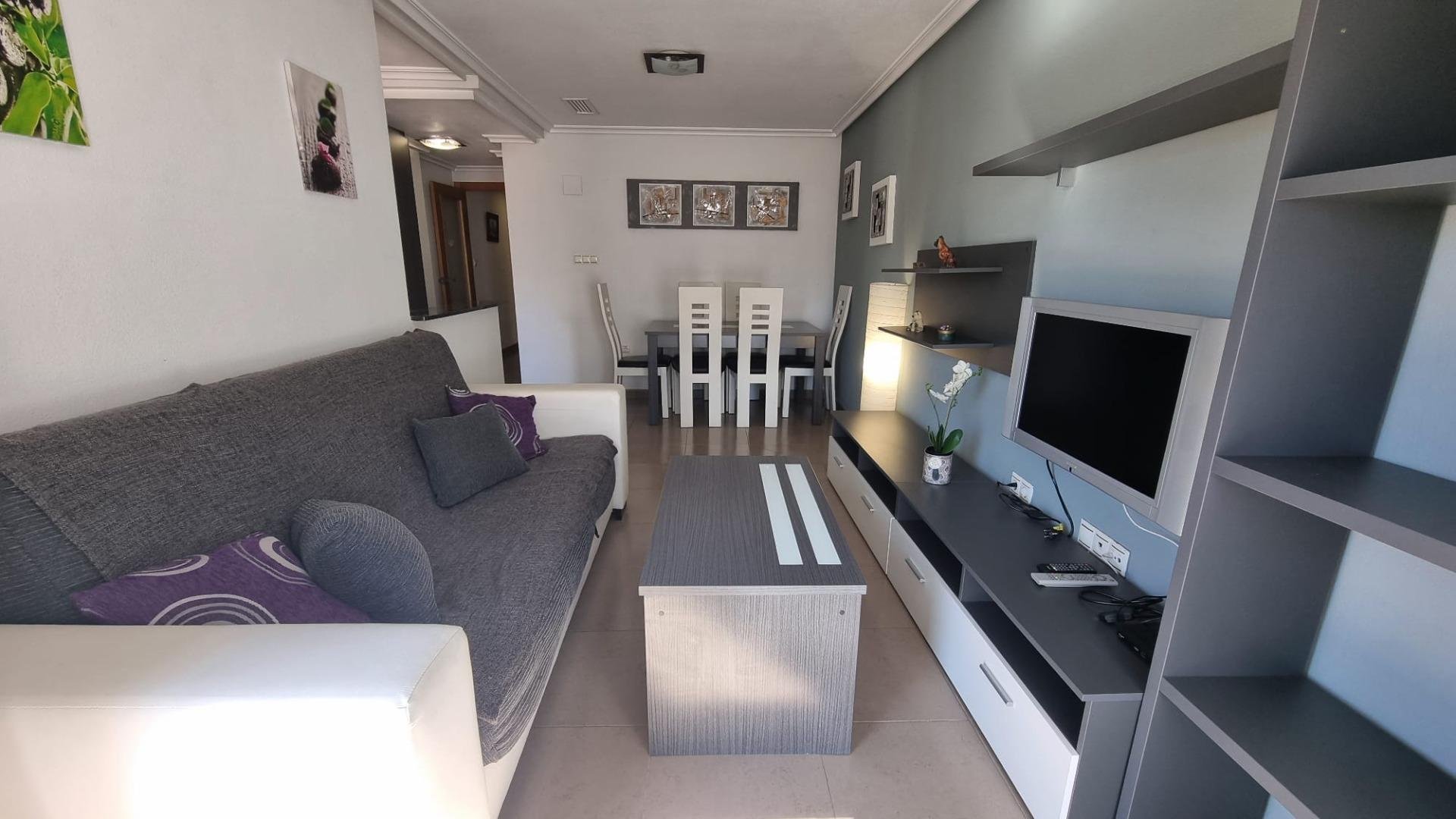 Apartment à Torrevieja, Alicante, Espagne 2 chambres, 75 m2 No. 182829