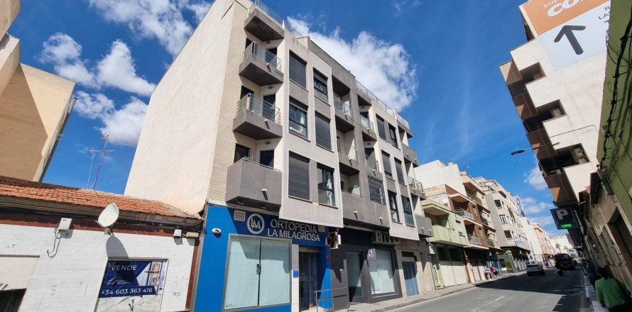 Dzīvoklis Torrevieja, Alicante, Spānijā 2 istabas, 75 m2 Nr. 182829