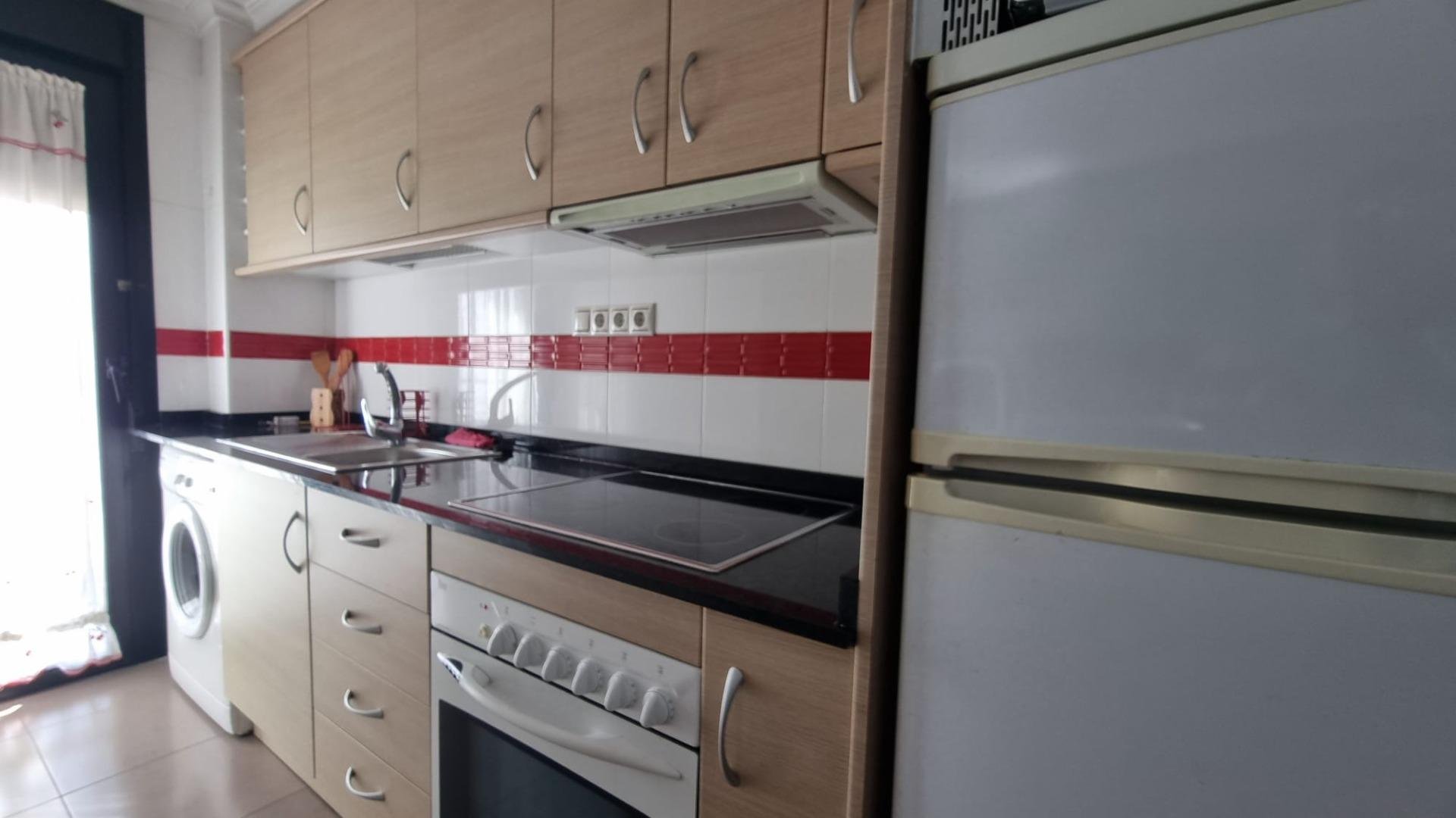 Apartment à Torrevieja, Alicante, Espagne 2 chambres, 75 m2 No. 182829