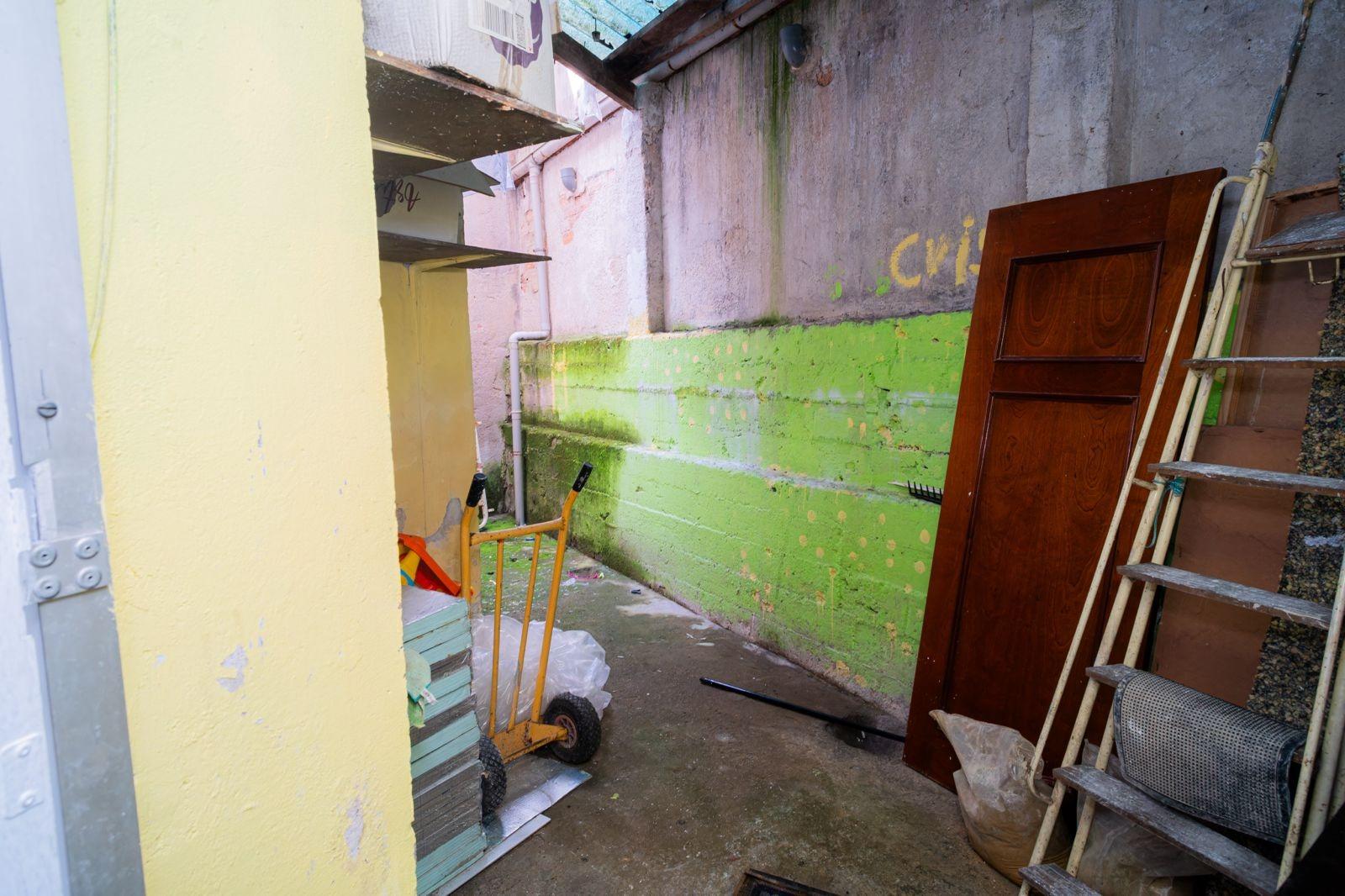 Commercial property in Aviles, Asturias, Spain 130 sq.m. No. 182826