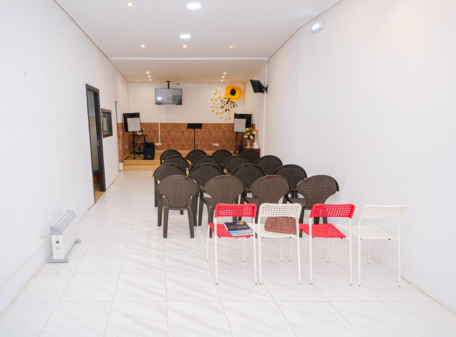Commercial property in Aviles, Asturias, Spain 130 sq.m. No. 182826