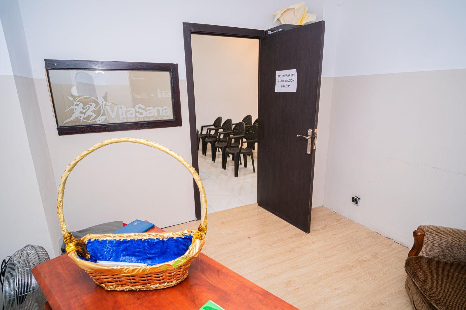 Commercial property in Aviles, Asturias, Spain 130 sq.m. No. 182826