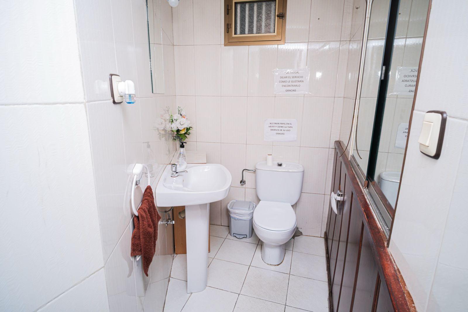 Commercial property in Aviles, Asturias, Spain 130 sq.m. No. 182826