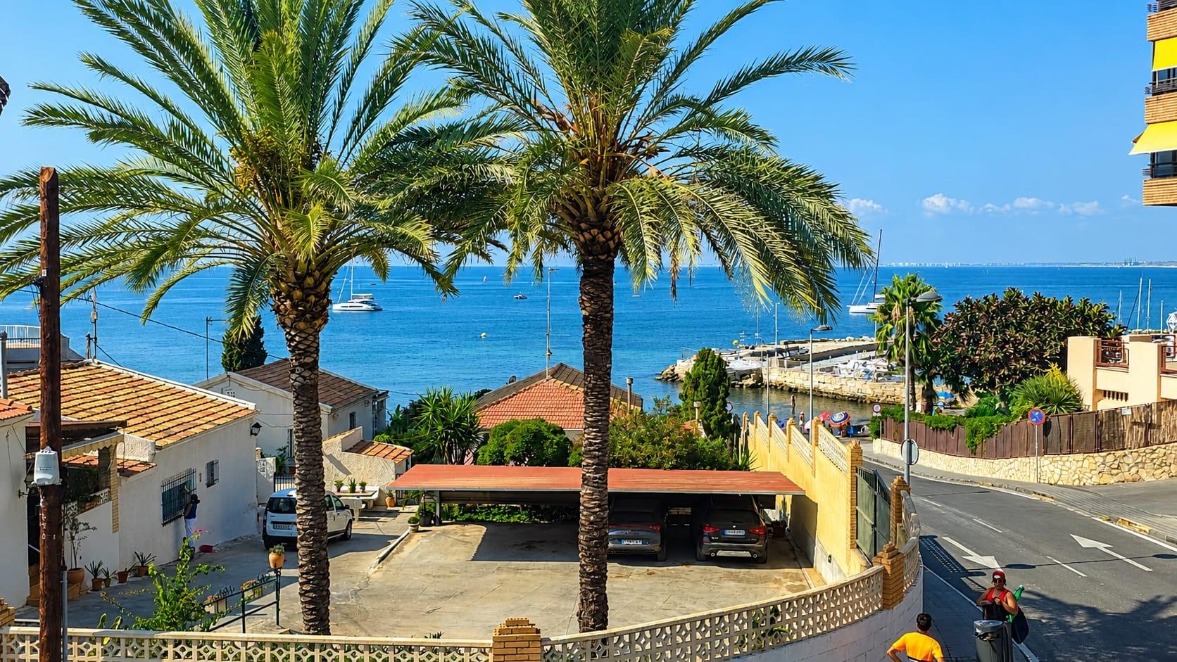 Propiedad comercial en Alicante, España 50 m2 No. 182831