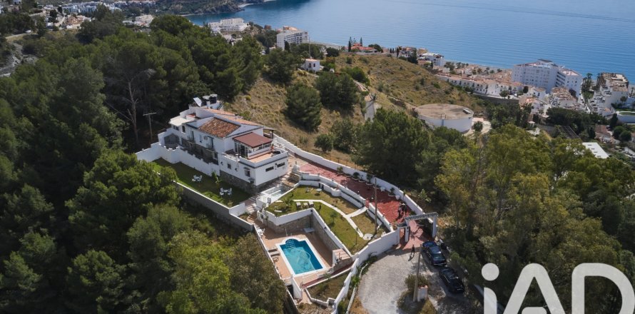 Casa a Almunecar, Granada, Spagna 4 camere da letto, 375 mq. N° 172587