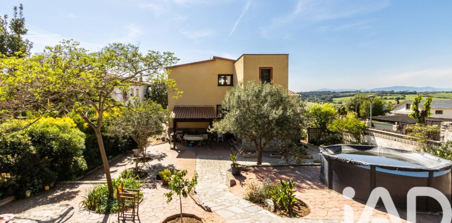 Casa a La Roca Del Valles, Barcelona, Spagna 6 camere da letto, 229 mq. N° 172588