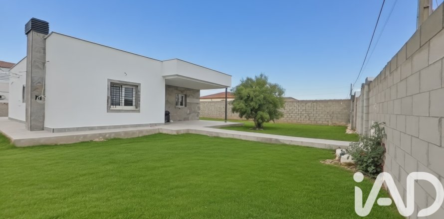 Casa a Chiclana de la Frontera, Cadiz, Spagna 3 camere da letto, 120 mq. N° 172585