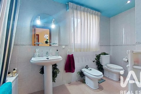Продажа дуплекса в Кастельон-де-ла-Плана, Кастельон, Испания 3 спальни, 129м2 №172584 - фото 25