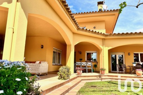 Casa in vendita a Avinyonet de Puigventos, Girona, Spagna 5 camere da letto, 327 mq. N° 173360 - foto 3