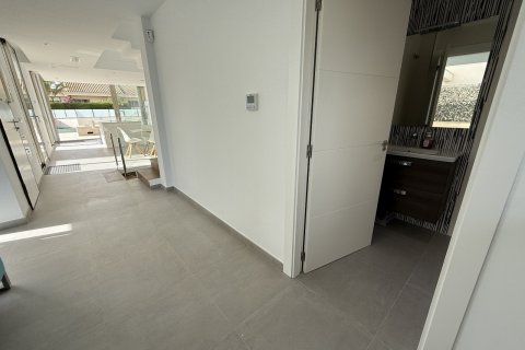 Villa en venta Alicante, España 5 dormitorios, 300 m2 No. 133279 - foto 8