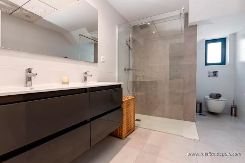 Villa for sale Pilar de la Horadada, Alicante, Spain 3 bedrooms, 151 sq.m. No. 132887 - photo 9