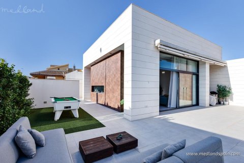 Villa for sale Pilar de la Horadada, Alicante, Spain 3 bedrooms, 151 sq.m. No. 132887 - photo 15