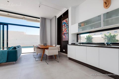 Villa for sale Pilar de la Horadada, Alicante, Spain 3 bedrooms, 151 sq.m. No. 132887 - photo 3