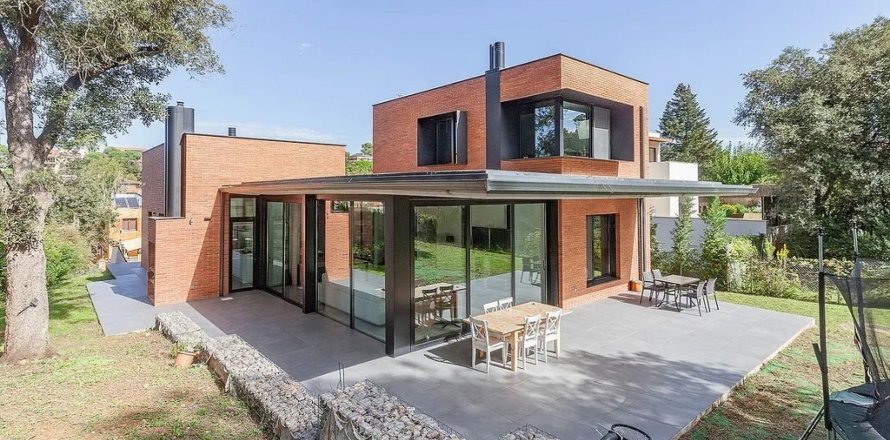 Villa Sant Cugat Del Valles, Barcelona, Espagne 5 chambres, 388 m2 No. 132886