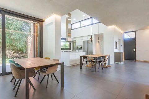 Villa à vendre Sant Cugat Del Valles, Barcelona, Espagne, 5 chambres, 388 m2 No. 132886 - photo 5