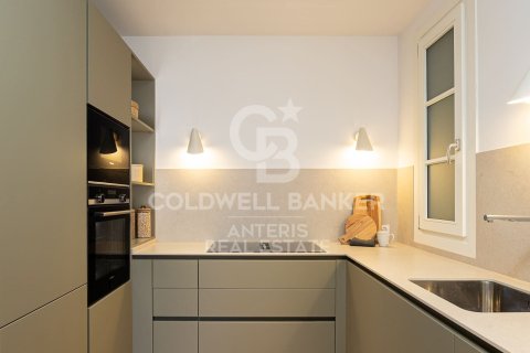 Huoneisto myytävänä Barcelona, Espanja, 2 makuuhuonetta, 86 m2 No. 156758 - kuva 12