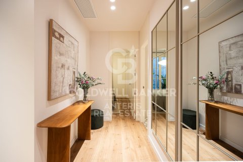 Huoneisto myytävänä Barcelona, Espanja, 2 makuuhuonetta, 86 m2 No. 156758 - kuva 13