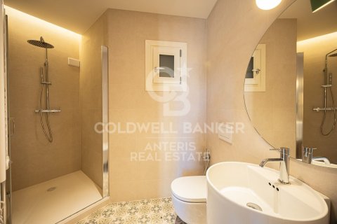 Huoneisto myytävänä Barcelona, Espanja, 2 makuuhuonetta, 86 m2 No. 156758 - kuva 9