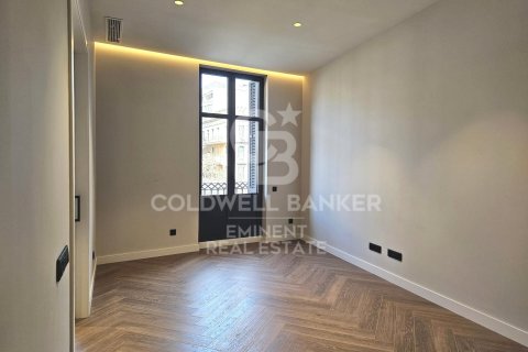 Huoneisto myytävänä Barcelona, Espanja, 2 makuuhuonetta, 70 m2 No. 156757 - kuva 2