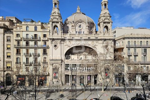 Huoneisto myytävänä Barcelona, Espanja, 2 makuuhuonetta, 70 m2 No. 156757 - kuva 20