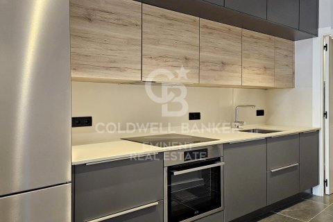 Huoneisto myytävänä Barcelona, Espanja, 2 makuuhuonetta, 70 m2 No. 156757 - kuva 4