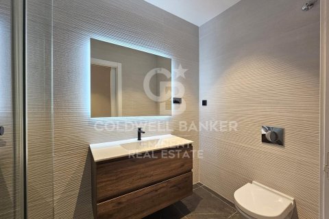 Huoneisto myytävänä Barcelona, Espanja, 2 makuuhuonetta, 70 m2 No. 156757 - kuva 9