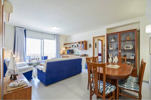 Продажа квартиры в Эс Кастель, Менорка, Испания 2 спальни, 62м2 №194457 - фото 3