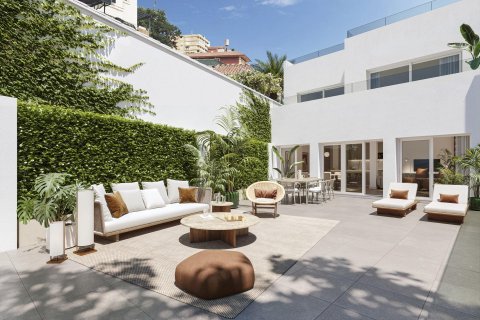 Apartamento en venta en Málaga, España 2 dormitorios, 163 m2 No. 169827 - foto 1