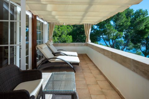 Kaupunkipientalo vuokrattavana Illetes (Ses), Mallorca, Espanja, 3 makuuhuonetta, 180 m2 No. 33179 - kuva 18