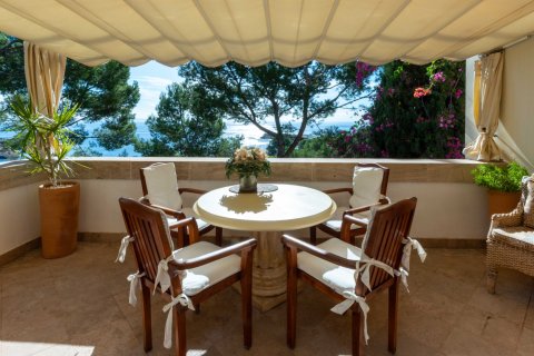 Kaupunkipientalo vuokrattavana Illetes (Ses), Mallorca, Espanja, 3 makuuhuonetta, 180 m2 No. 33179 - kuva 2