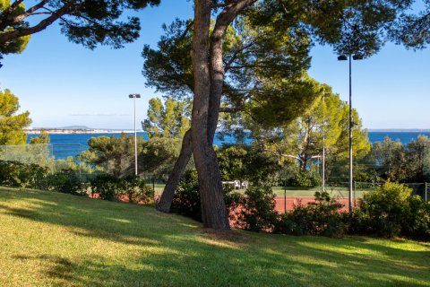 Kaupunkipientalo vuokrattavana Illetes (Ses), Mallorca, Espanja, 3 makuuhuonetta, 180 m2 No. 33179 - kuva 21