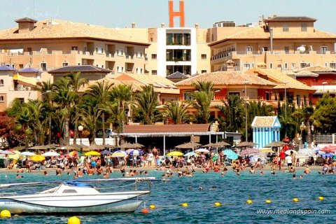 Huoneisto myytävänä Los Alcazares, Murcia, Espanja, 3 makuuhuonetta, 107 m2 No. 146793 - kuva 10