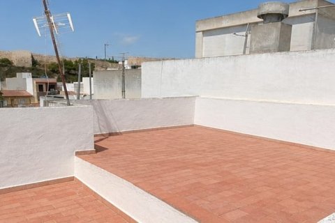 Duplex for sale in Guardamar del Segura, Alicante, Spain 5 bedrooms, 160 sq.m. No. 195808 - photo 2