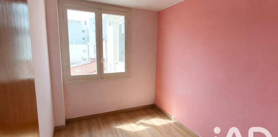 Duplex in Guardamar del Segura, Alicante, Spain 5 bedrooms, 160 sq.m. No. 195808